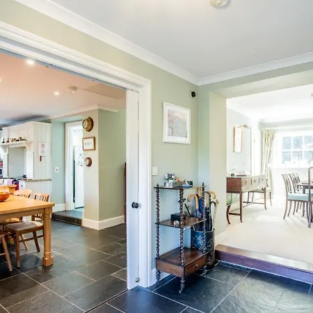 4 Bed In Truro 75546 Holiday home Ladock