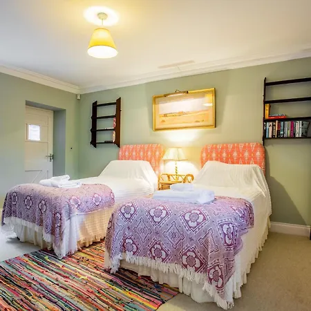 4 Bed In Truro 75546